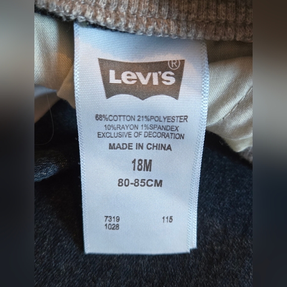 NWT - Levi's 514 Straight fit jeans with grey rib-knit waistband; Size: 18m - Picture 6 of 11